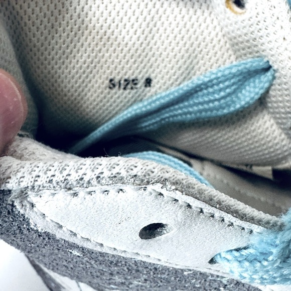 NIKE Women’s Blazer High Top Grey and Metallic 2008 - Picture 5 of 13